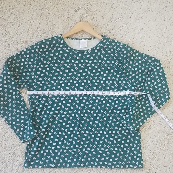 Flowery Green Blouse - Picture 6 of 6